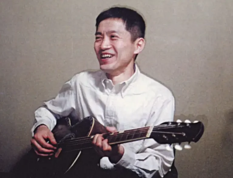 伝説のフォーク・シンガー、オクノ修。1972年の1stアルバムから2016年